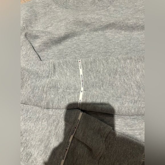 TOMMY HILFIGER Sweater - Picture 3 of 3